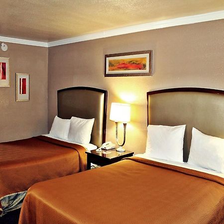 The Inn At Alamo / Riverwalk / Convention Center Сан-Антонио Номер фото